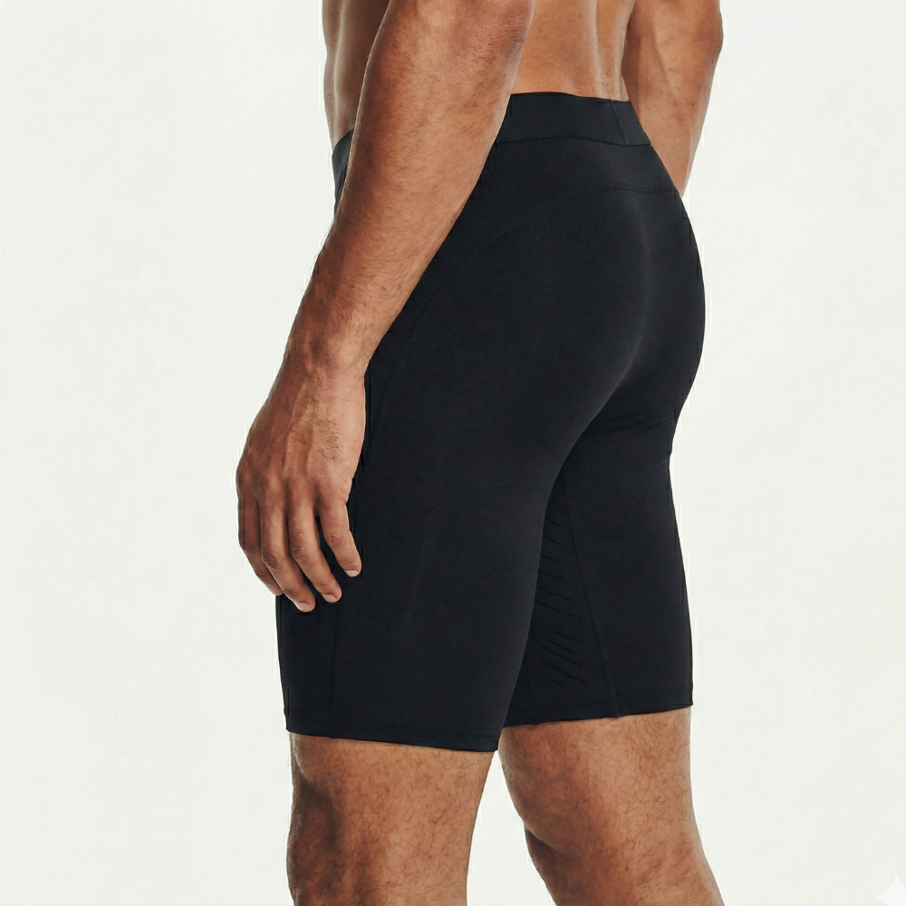 Short compression homme vue de côté